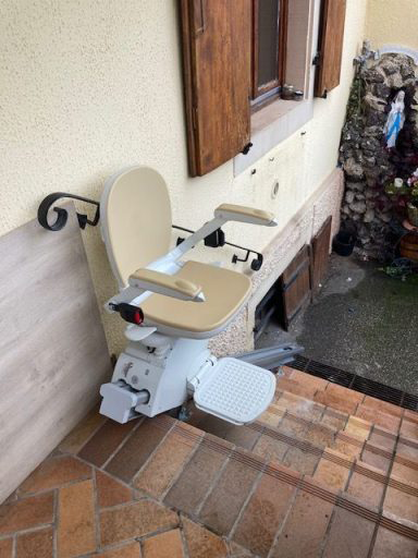 monte escalier extérieur